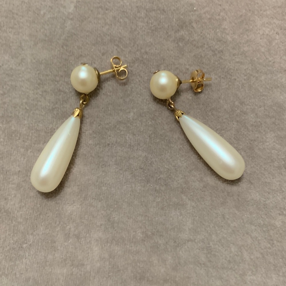 Elegant Gold and Cream Drop Earrings